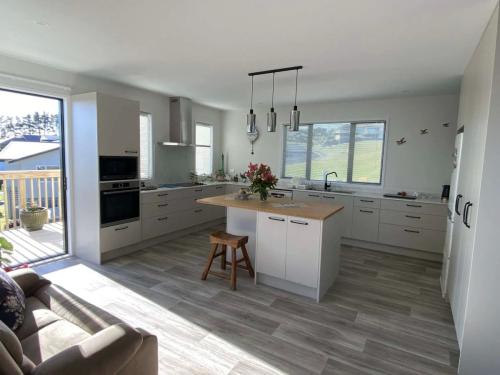 Kitchen - 30mm bamboo benchtop to the island